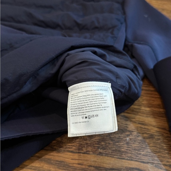 Lululemon Athletica Crew Down & Around Goose Down Quilted Sweatshirt Size 6 - Picture 3 of 14